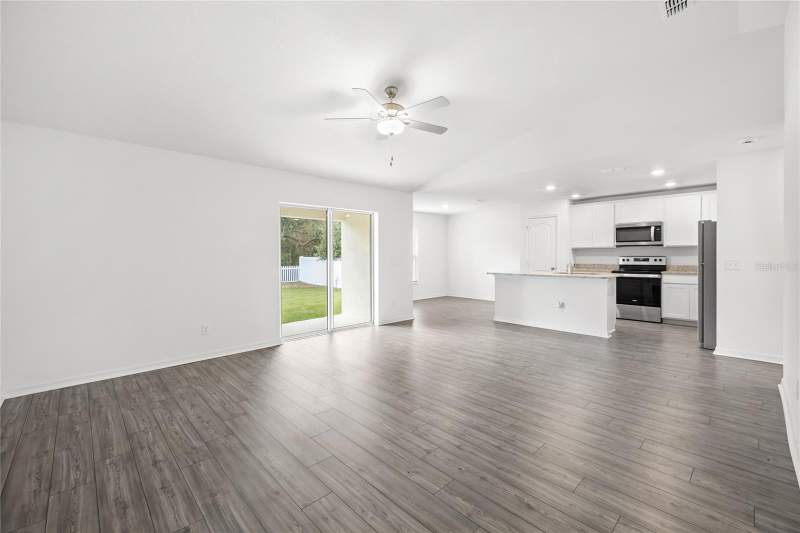 3 bedroom Single Family Residence at 318 Bowfin Court, Poinciana Nbrhd 02 East Village 07, Poinciana — photo 4