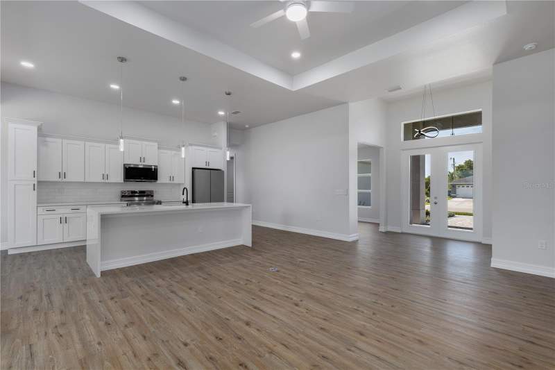 4 bedroom Single Family Residence at 521 NW 5th Street, Cape Coral, Cape Coral — photo 4