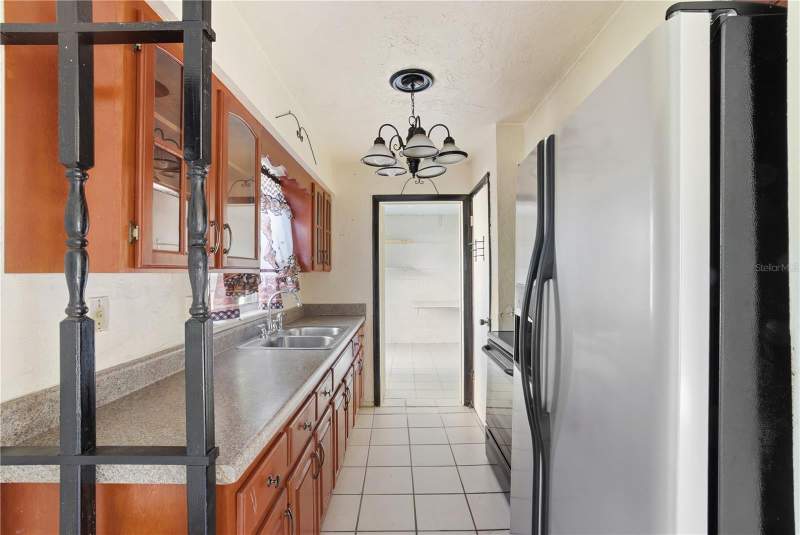 4 bedroom Single Family Residence at 800 ORANGE GROVE DRIVE, ORANGE ESTATES, ALTAMONTE SPRINGS — photo 2
