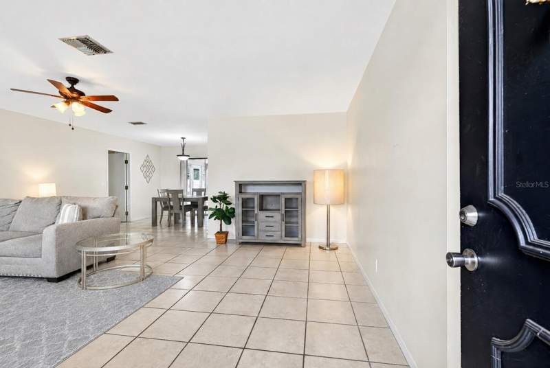 3 bedroom Single Family Residence at 8810 SE 88th Place, Silver Spgs Shores Un 68, Ocala — photo 3