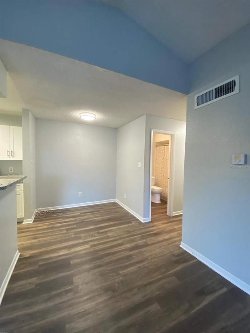 2 bedroom Condominium at 4400 Thornbriar Lane #205, Regency Gardens, Orlando — photo 4