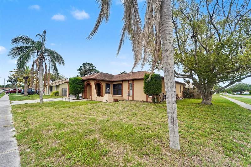 3 bedroom Single Family Residence at 1215 Persimmon Drive, Holiday Lakes West, Holiday — photo 3