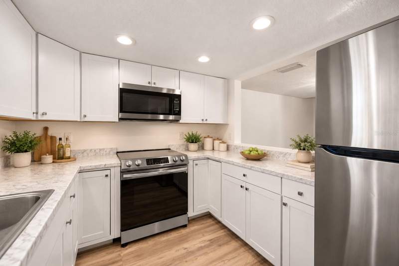 2 bedroom Townhouse at 152 Douglas Road #A, Oldsmar Sub, Oldsmar — photo 5