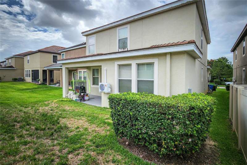 5 bedroom Single Family Residence at 949 Terra Vista Street, La Collina Ph 1A, Brandon — photo 4