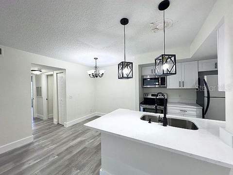 5140 Conroy Road #27, Orlando FL - photo 7 of 45