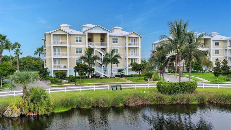 3 bedroom Condominium at 3439 79th Street Circle #303, Palma Sola Bay Club, Bradenton — photo 2