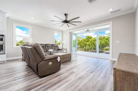 8717 Driftwood Drive, Tampa FL - photo 12 of 89
