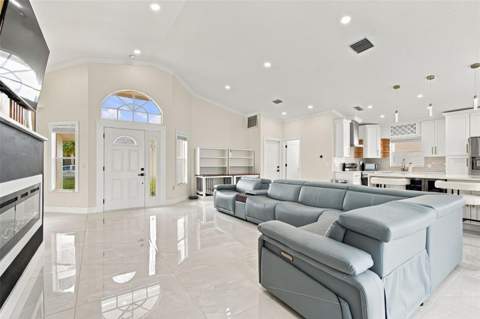 3817 105th Avenue, Clearwater FL - photo 9 of 94