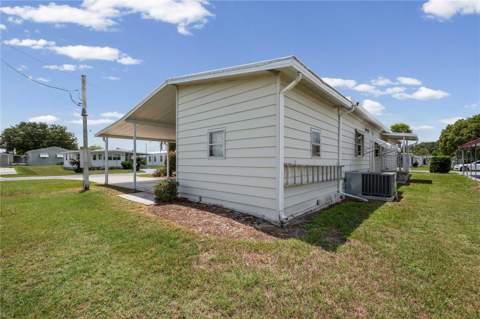 36957 Grace Avenue, Zephyrhills FL - photo 8 of 68