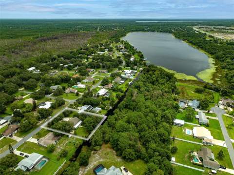 6590 Bay Shore Drive, St Cloud FL - photo 10 of 58