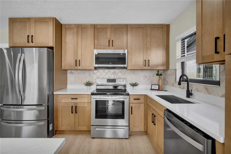 4 bedroom Single Family Residence at 2311 Towerbridge Street, Sky Lake South, Orlando — photo 5