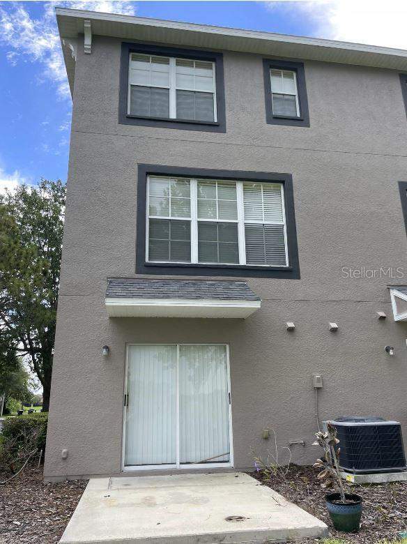 3 bedroom Townhouse at 2401 Lexington Oak Drive, Lake Brandon Prcl 113, Brandon — photo 2