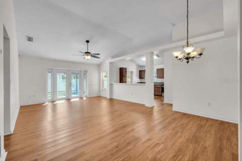 17610 Esprit Drive, Tampa FL - photo 10 of 48