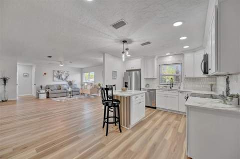 6209 Flamingo Drive, Apollo Beach FL - photo 13 of 59