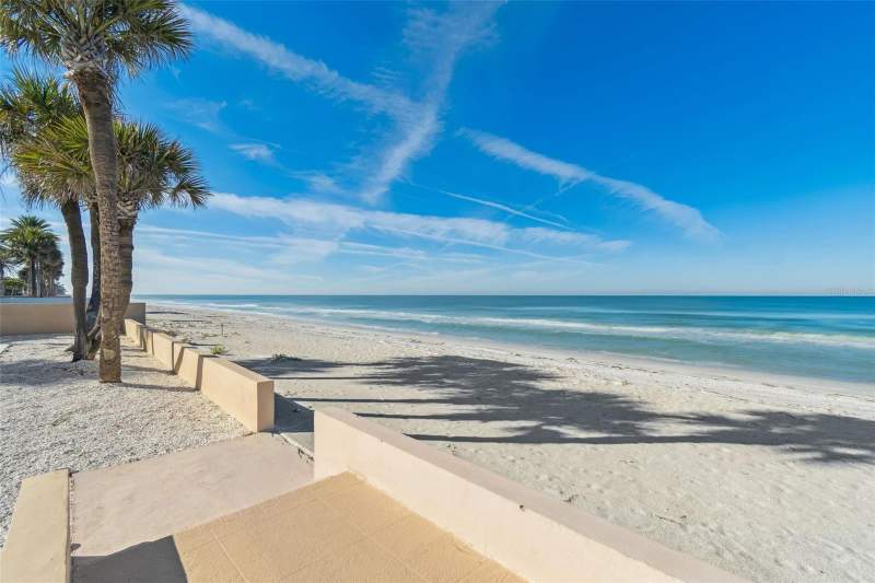 6 bedroom Single Family Residence at 1520 Gulf Boulevard, Belleair Beach Unit 1 Unrec, Belleair Beach — photo 5