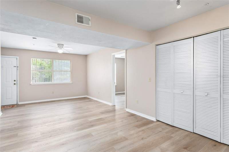 2 bedroom Condominium at 2360 SW Archer Road #607, Campus Edge Condo, Gainesville — photo 5
