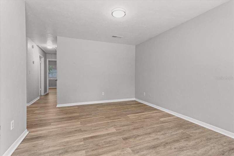 2 bedroom Single Family Residence at 1816 SW 70th Terrace, Tower Oaks, Gainesville — photo 4