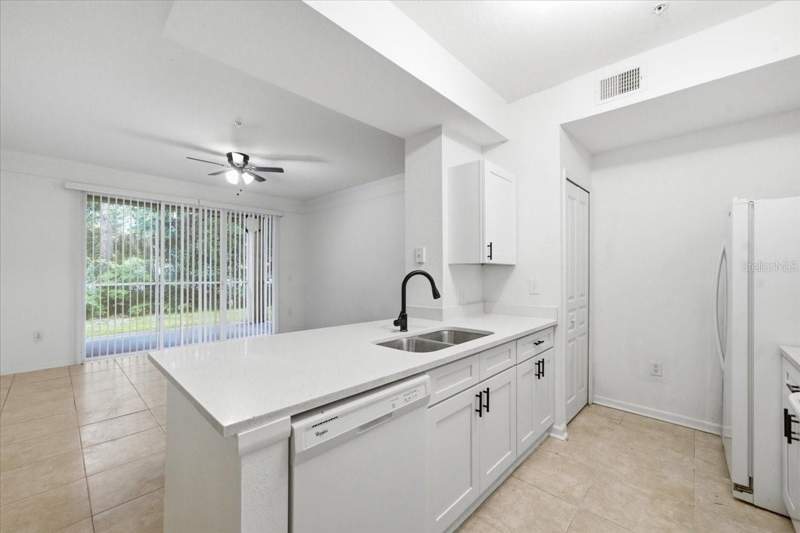 2 bedroom Condominium at 17104 Carrington Park Drive #516, Jade At Tampa Palms A Condomin, Tampa — photo 4