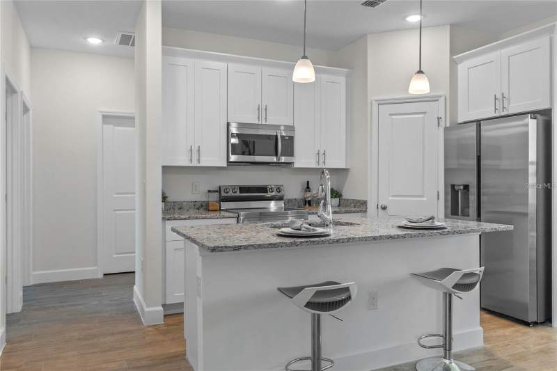 4 bedroom Single Family Residence at 409 Cinnamon Drive, Poinciana Nbrhd 03 South Village 07, Poinciana — photo 2