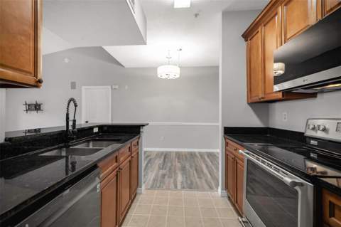 14226 Fredricksburg Drive #220, Orlando FL - photo 17 of 35