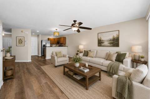 8013 Sutton Terrace Lane, Tampa FL - photo 6 of 38