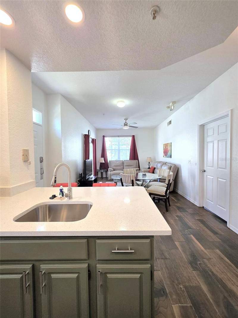 4 bedroom Condominium at 4021 Venetian Bay Drive #101, Venetian Bay Village Condo Ph 1, Kissimmee — photo 5