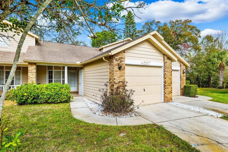 2 bedroom Villa at 4557 Glen Hollow, Briar Patch, New Port Richey — photo 2