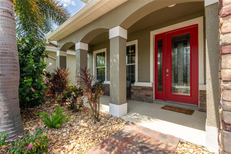 4 bedroom Single Family Residence at 11862 LAKE LUCAYA DRIVE, LUCAYA LAKE CLUB PH 2F, RIVERVIEW — photo 3