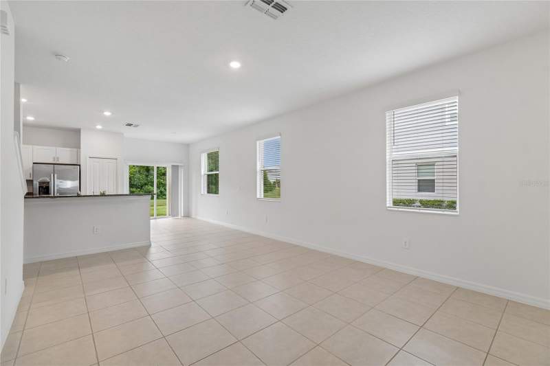 2 bedroom Townhouse at 222 Tulip Banded Way, South Shore Pointe, Ruskin — photo 4
