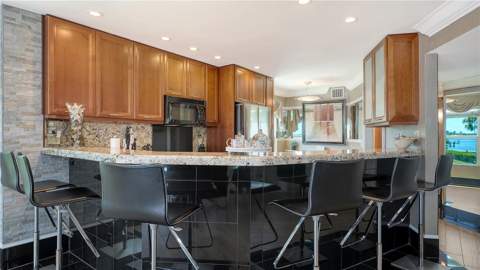 5320 Gulf Of Mexico Drive #101, Longboat Key FL - photo 17 of 40