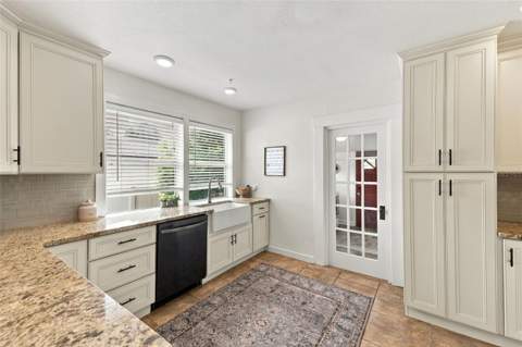 714 W Peninsular Street, Tampa FL - photo 10 of 26