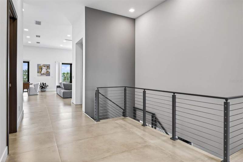 4 bedroom Single Family Residence at 131 Forest Hills Drive, Redington Shores Yacht & Tennis Club, Redington Shores — photo 4