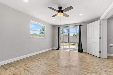 8648 78th Place, Seminole FL - photo 9 of 28