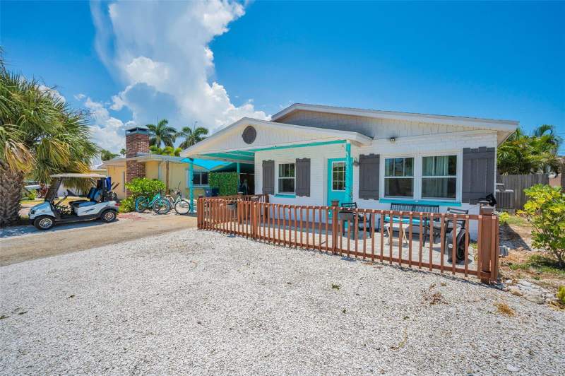 2 bedroom Single Family Residence at 305 15TH AVENUE, INDIAN BEACH RE-REVISED 1ST ADD, INDIAN ROCKS BEACH — photo 4
