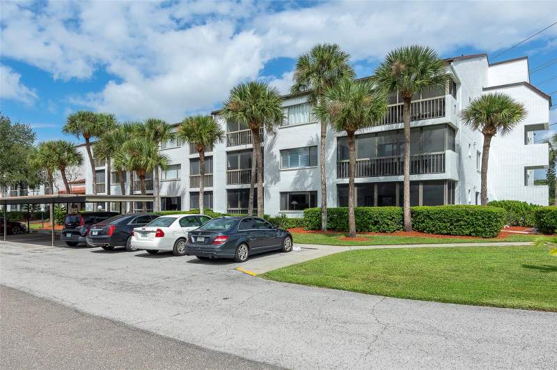 2593 COUNTRYSIDE BOULEVARD #7313 home for sale in Inverness Condo