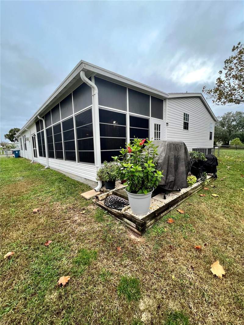 3 bedroom Manufactured Home at 16120 Brookridge Boulevard, Brookridge Comm, Brooksville — photo 4