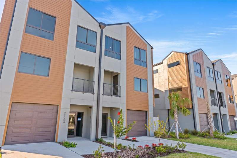 4 bedroom Townhouse at 2200 Bay Boulevard #B, 2200 Bay Blvd Irb Condo, Indian Rocks Beach — photo 2