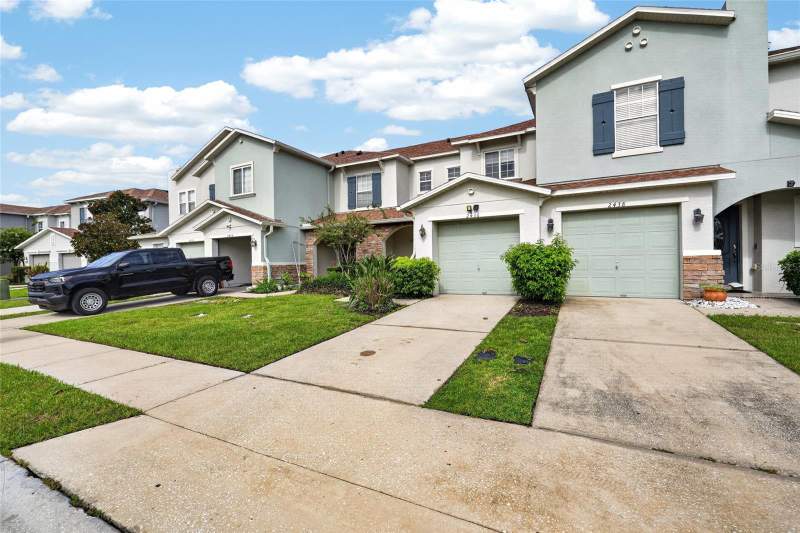 2 bedroom Townhouse at 2436 Hassonite Street, Amber Pointe, Kissimmee — photo 3