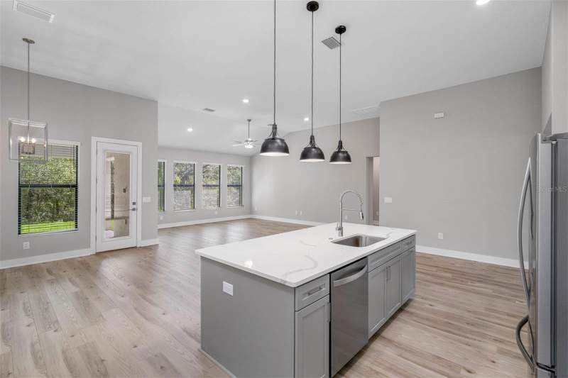 3 bedroom Single Family Residence at 13063 Oldenburg Drive, Bella Terra, Hudson — photo 3