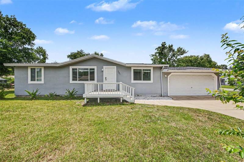 3 bedroom Single Family Residence at 701 E Woodland Street, Colony Park, Bunnell — photo 2