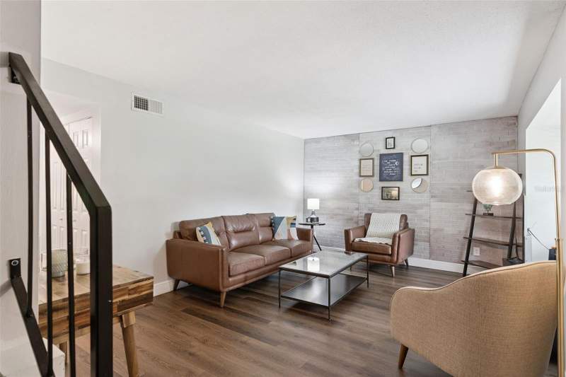 2 bedroom Condominium at 820 Park Lake Circle #11, Park Lake Twnhs, Maitland — photo 4