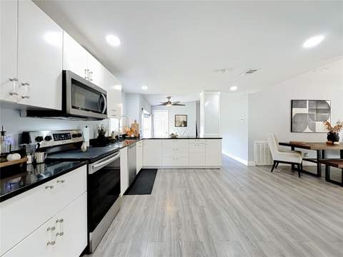 18452 Amityville Drive, Orlando FL - photo 12 of 46