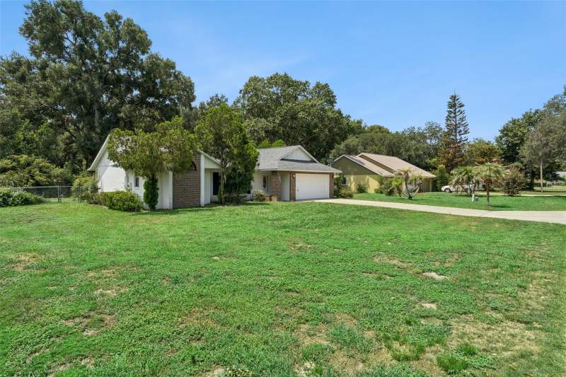 3 bedroom Single Family Residence at 4160 WOOD DRIVE, PARK WOOD MOUNT DORA, MOUNT DORA — photo 2