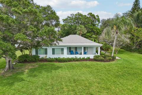 610 Indiana Avenue, Crystal Beach FL - photo 6 of 6