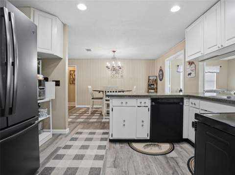 9122 Dupont Avenue, Spring Hill FL - photo 15 of 56
