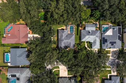 9302 Knightsbridge Court, Tampa FL - photo 9 of 37