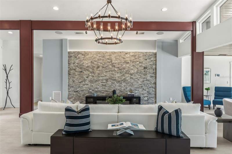 4 bedroom Single Family Residence at 4598 Clearwater Harbor Drive, Harbor Hills 3rd Add, Largo — photo 5