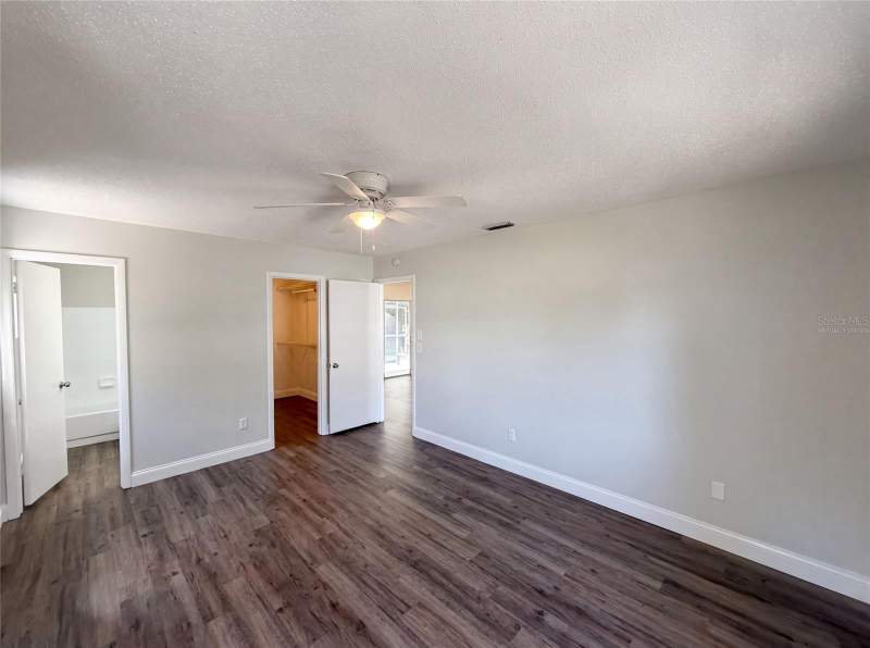 2 bedroom Single Family Residence at 5064 Bromley Avenue, Spring Hill, Spring Hill — photo 4