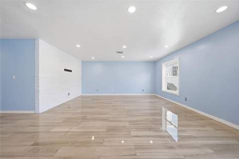 10717 Donbrese Avenue, Tampa FL - photo 8 of 39