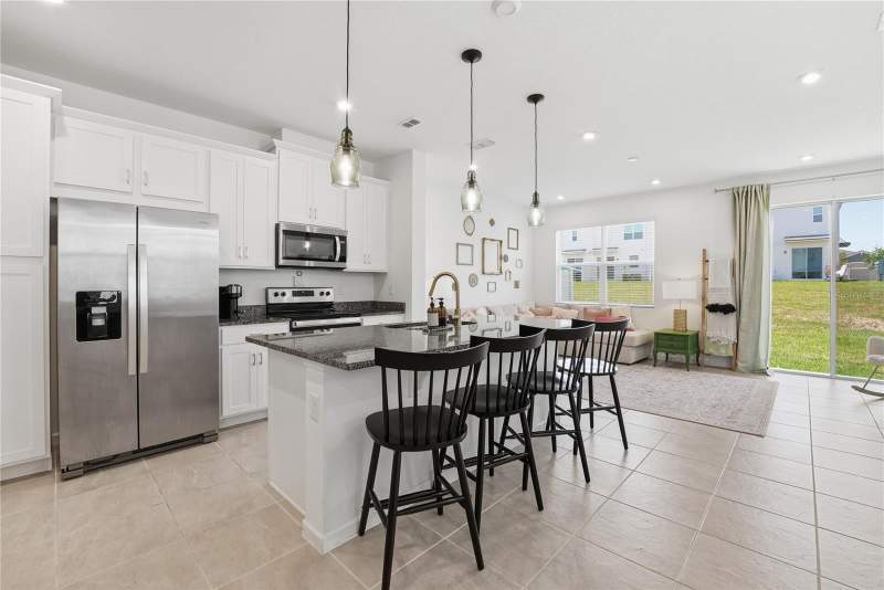 3 bedroom Townhouse at 1122 Seaside Mist Trail, Soleil At Westside, Kissimmee — photo 4